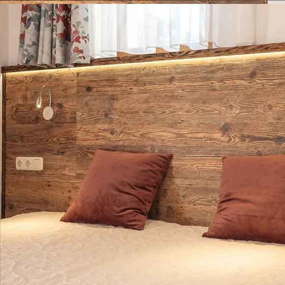 Natural Namur Spruce Feature Wall Panel